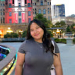 Meet your Posher, Adrianna